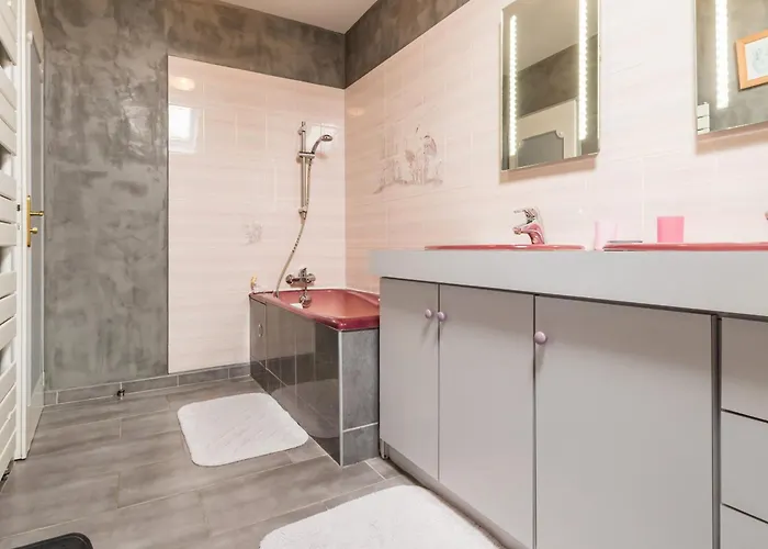 펜션 Familial A Avec Jardin, Terrasse, Wifi Et Equipements Bebe - Fr-1-306-1073 La Baule